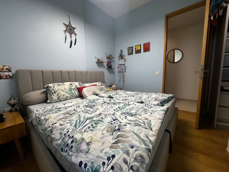 The Crest Condominium For Sale at S$ 1,790,000 | PropertyGuru Singapore - Bedroom