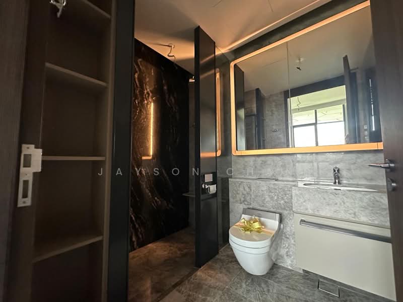 Van Holland Condominium For Sale at S$ 1,520,000 | PropertyGuru Singapore - Bathroom