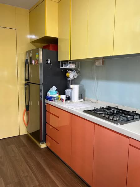 53 Teban Gardens Road HDB Flat For Sale at S$ 495,000 | PropertyGuru Singapore - Kitchen