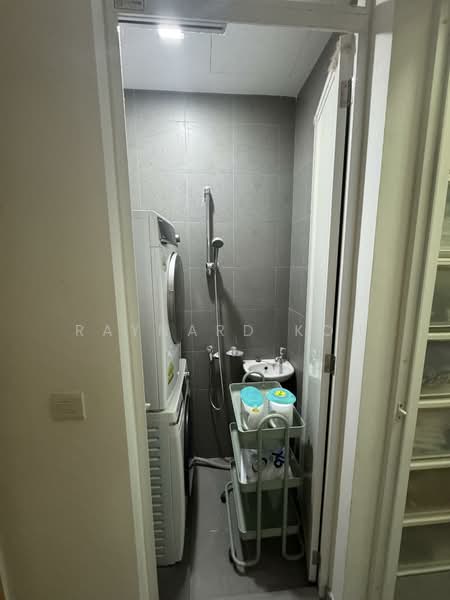 NV Residences Condominium For Sale at S$ 2,300,000 | PropertyGuru Singapore - Bathroom