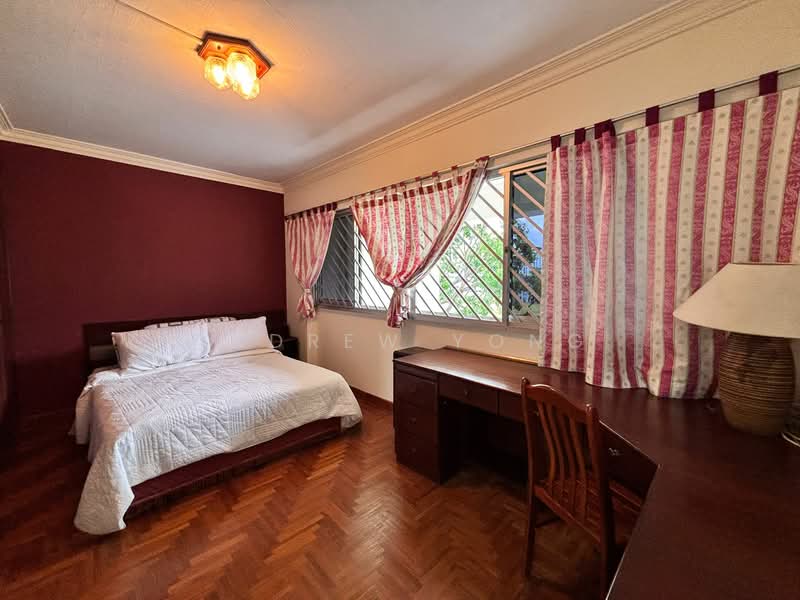 124 Tampines Street 11 HDB Flat For Sale at S$ 948,888 | PropertyGuru Singapore - Bedroom