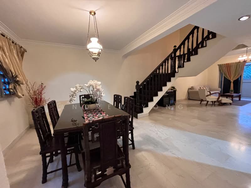 124 Tampines Street 11 HDB Flat For Sale at S$ 948,888 | PropertyGuru Singapore - Dining Room