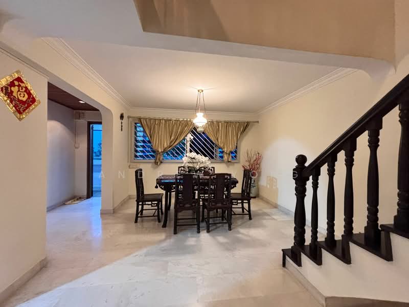 124 Tampines Street 11 HDB Flat For Sale at S$ 948,888 | PropertyGuru Singapore - Dining Room