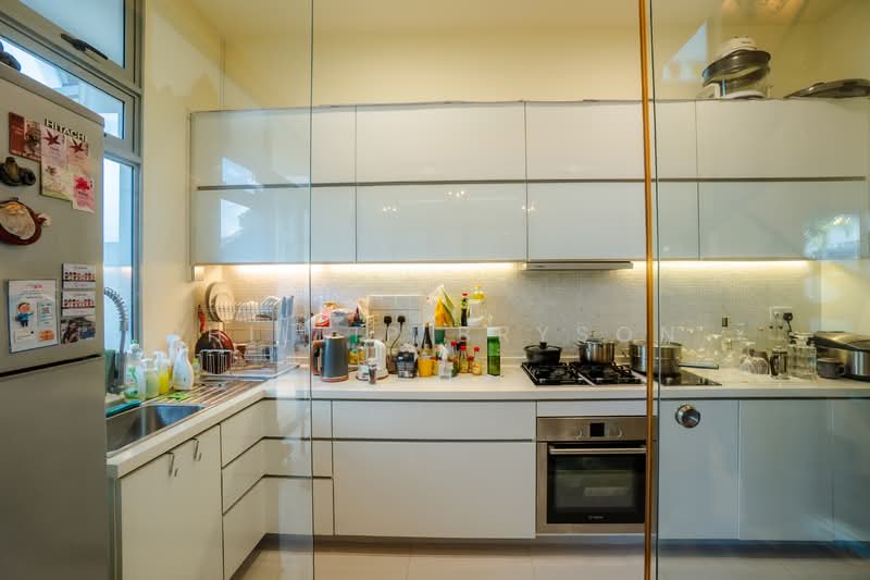 Montclair @ Whitley Cluster House For Sale at S$ 4,300,000 | PropertyGuru Singapore - Kitchen