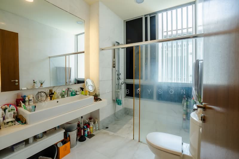 Montclair @ Whitley Cluster House For Sale at S$ 4,300,000 | PropertyGuru Singapore - Bathroom