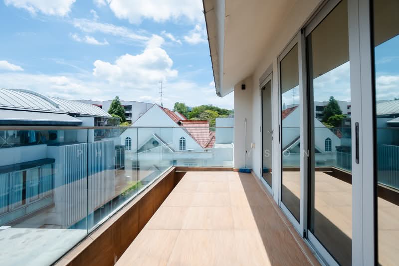 Montclair @ Whitley Cluster House For Sale at S$ 4,300,000 | PropertyGuru Singapore - Balcony