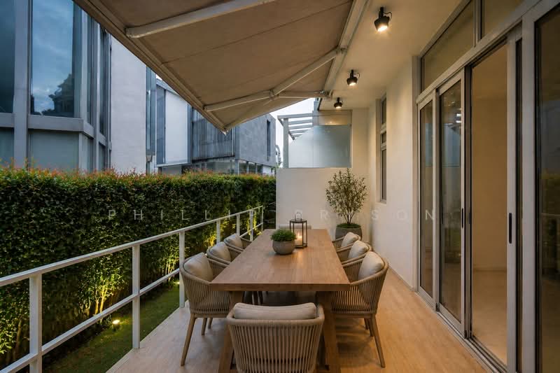 Montclair @ Whitley, , 5 Bedrooms, 4,198 sqft, Cluster House For Sale, by Phillip Bryson, 500070289 - Balcony - PropertyGuru.com.sg