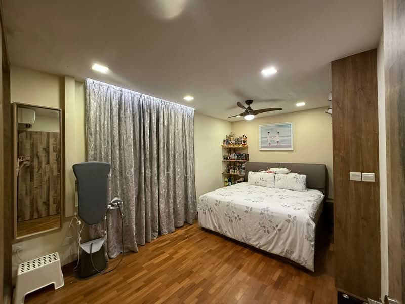 82B Lorong 4 Toa Payoh HDB Flat For Sale at S$ 1,038,000 | PropertyGuru Singapore - Bedroom
