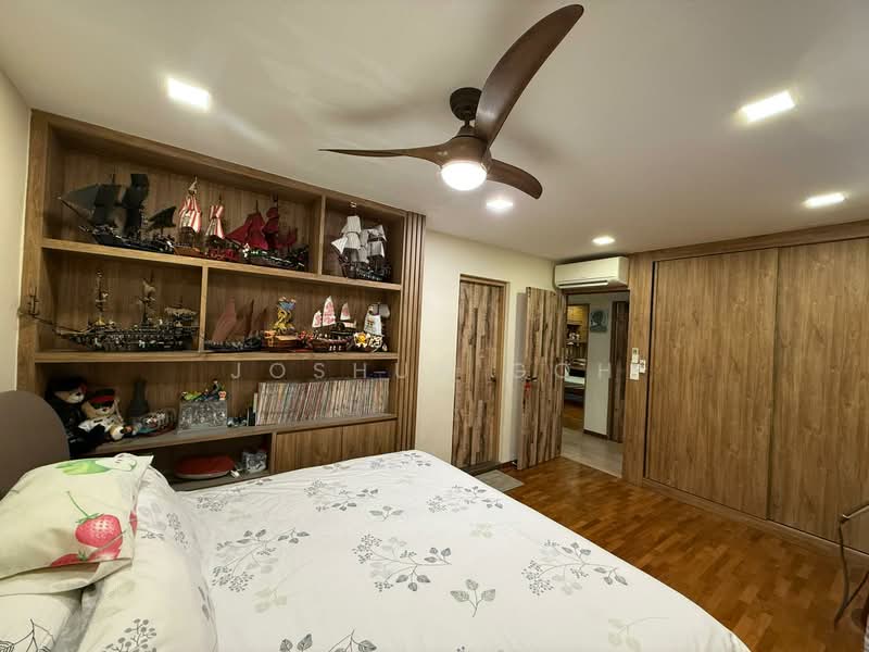 82B Lorong 4 Toa Payoh HDB Flat For Sale at S$ 1,038,000 | PropertyGuru Singapore - Bedroom