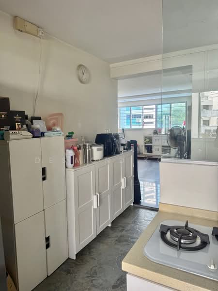 20 Marine Terrace HDB Flat For Sale at S$ 688,000 | PropertyGuru Singapore - Kitchen