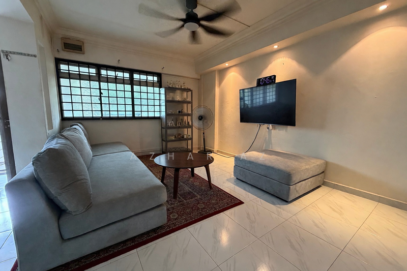 559 Pasir Ris Street 51, 559 Pasir Ris Street 51, 3 Bedrooms, 1,119 sqft, HDB Flat For Rent, by Azhar Az, 500070332 - Living Room - PropertyGuru.com.sg