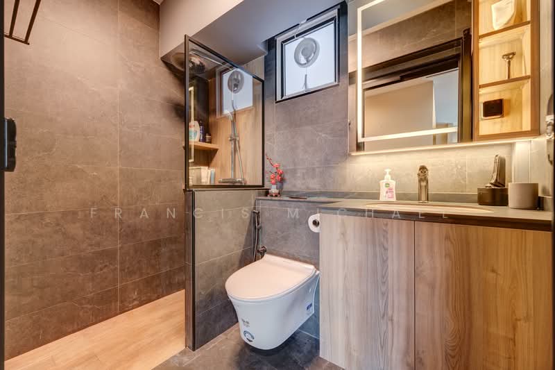 175A Yung Kuang Road HDB Flat For Sale at S$ 798,888 | PropertyGuru Singapore - Bathroom
