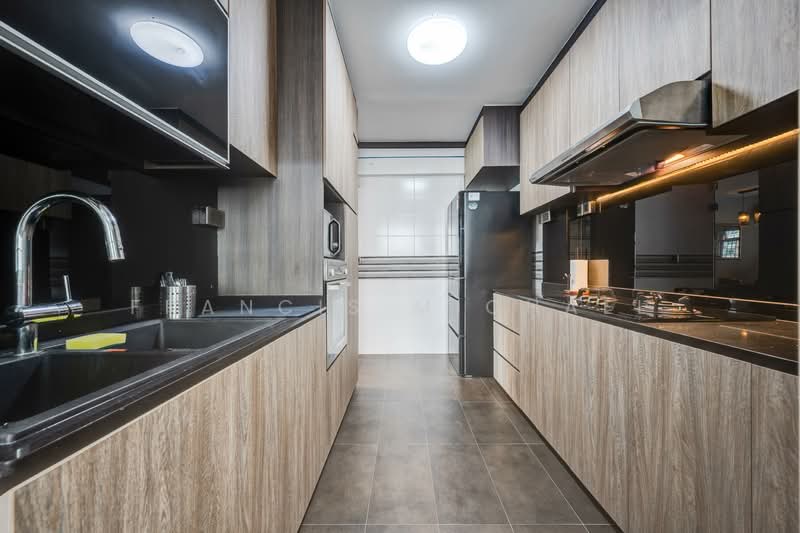 175A Yung Kuang Road HDB Flat For Sale at S$ 798,888 | PropertyGuru Singapore - Kitchen