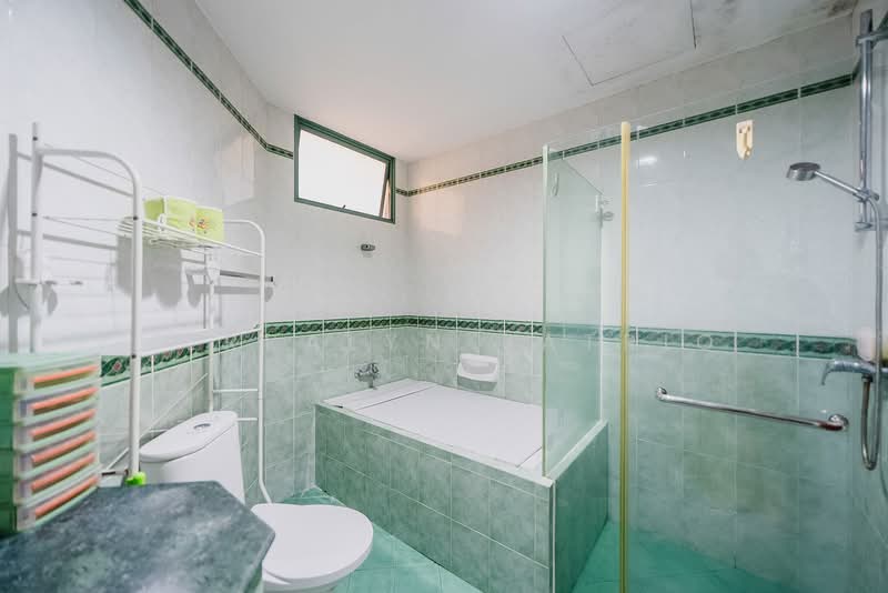 Yew Mei Green Condominium For Sale at S$ 1,399,000 | PropertyGuru Singapore - Bathroom