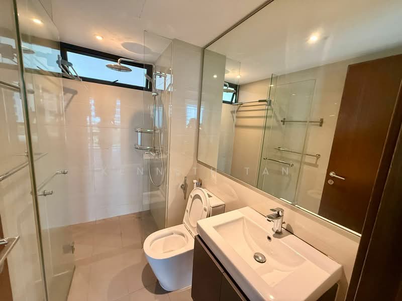 Waterbay, 45 Edgefield Plains, 3 Bedrooms, 1,098 sqft, Executive Condominium For Rent, by Kenneth Tan, 500070349 - Bathroom - PropertyGuru.com.sg
