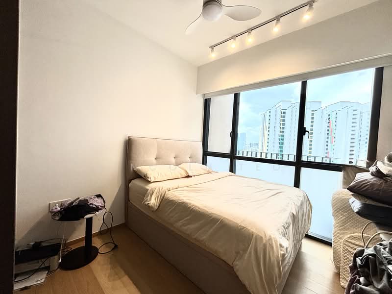 Piccadilly Grand Condominium For Sale at S$ 1,300,000 | PropertyGuru Singapore - Bedroom