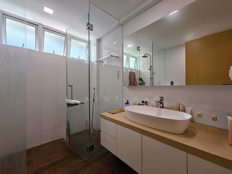 West Coast Detached House For Sale at S$ 4,688,888 | PropertyGuru Singapore - Bathroom