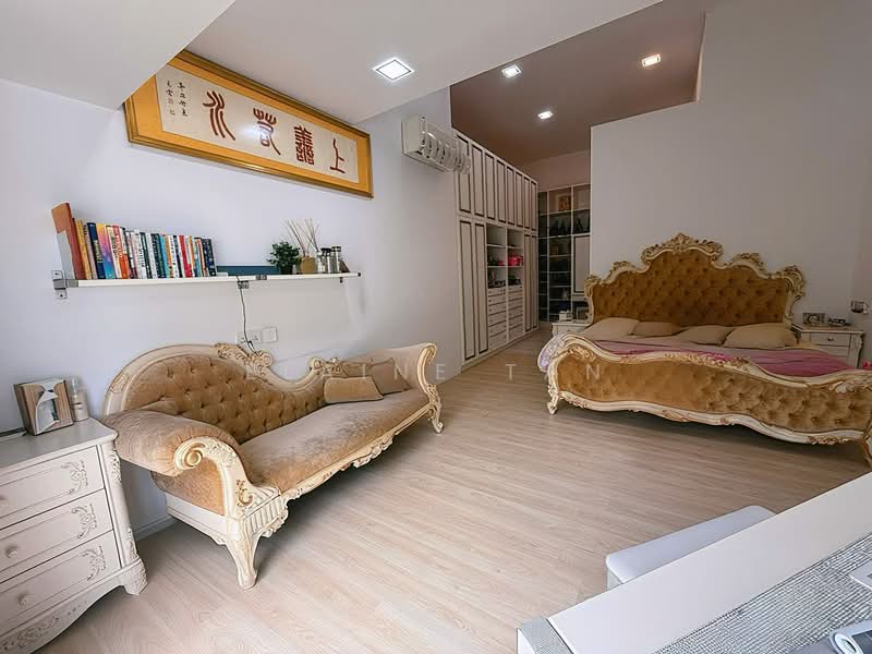 West Coast Detached House For Sale at S$ 4,688,888 | PropertyGuru Singapore - Master Bedroom