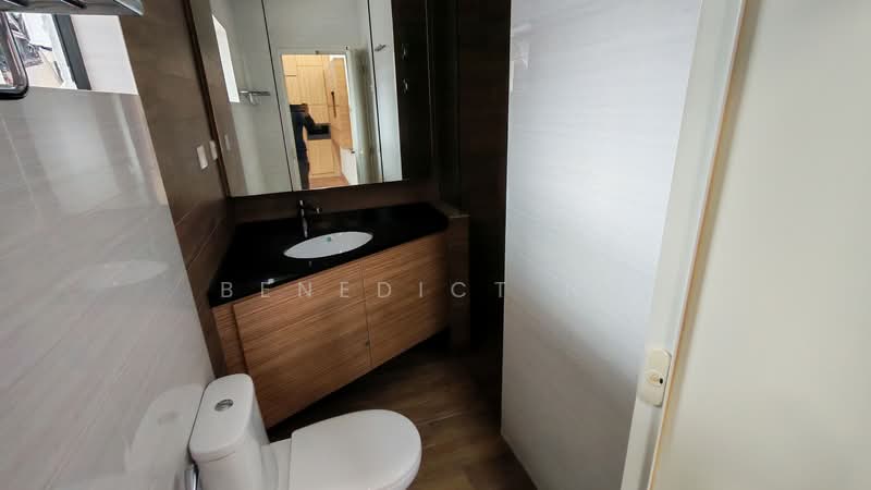 Serangoon Garden Estate, Brockhampton Drive, 3 Bedrooms, 2,500 sqft, Corner Terrace For Rent, by Benedict Ng, 500070370 - Bathroom - PropertyGuru.com.sg