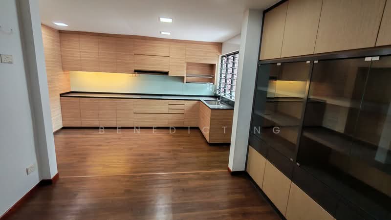 Serangoon Garden Estate, Brockhampton Drive, 3 Bedrooms, 2,500 sqft, Corner Terrace For Rent, by Benedict Ng, 500070370 - PropertyGuru.com.sg