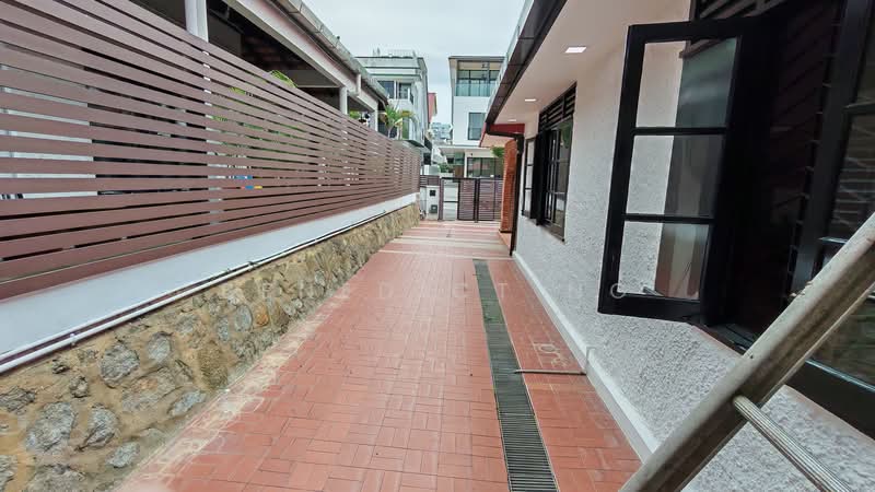 Serangoon Garden Estate, Brockhampton Drive, 3 Bedrooms, 2,500 sqft, Corner Terrace For Rent, by Benedict Ng, 500070370 - PropertyGuru.com.sg