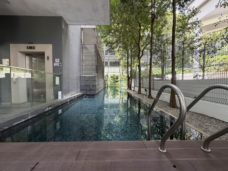 Suites @ Surrey, 6 Surrey Road, 2 Bedrooms, 893 sqft, Apartment For Rent, by Thaddeus Zheng, 500070371 - Pool - PropertyGuru.com.sg