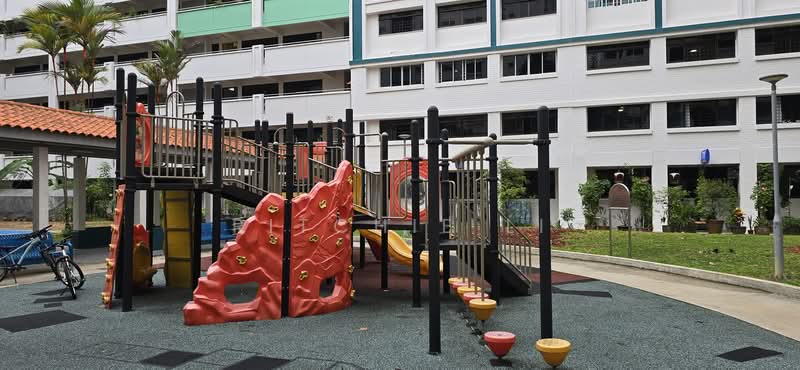 779 Woodlands Crescent HDB Flat For Sale at S$ 635,000 | PropertyGuru Singapore - Exterior