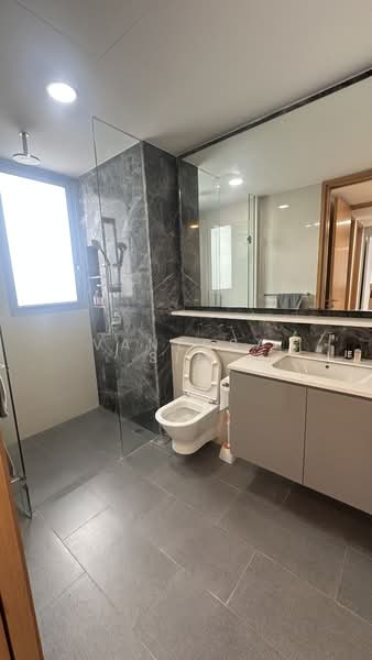 Bartley Ridge, 30 Mount Vernon Road, 3 Bedrooms, 969 sqft, Condominium For Rent, by Vanessa Sim, 500070374 - Master Bathroom - PropertyGuru.com.sg