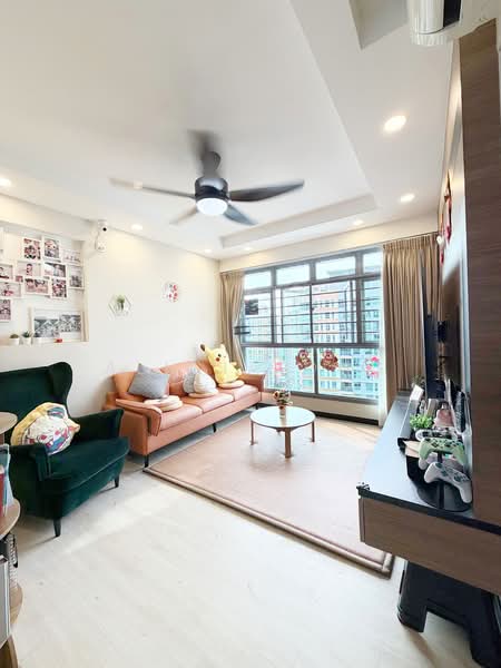 683A Edgedale Plains HDB Flat For Sale at S$ 780,000 | PropertyGuru Singapore - Living Room