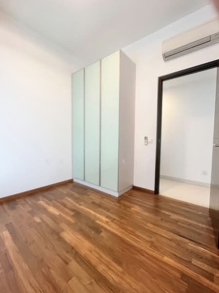 Suffolk Premier Apartment For Sale at S$ 1,750,000 | PropertyGuru Singapore - Interior