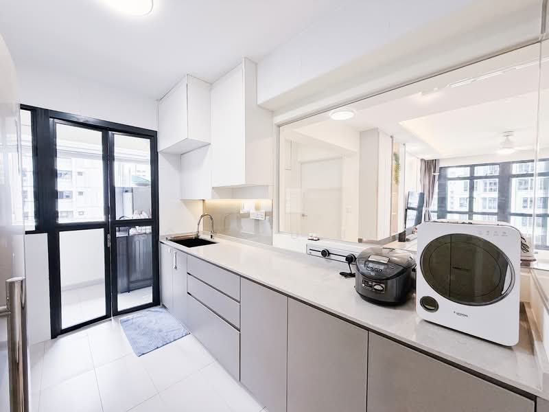101A Bidadari Park Drive HDB Flat For Sale at S$ 1,170,000 | PropertyGuru Singapore - Enclosed Kitchen