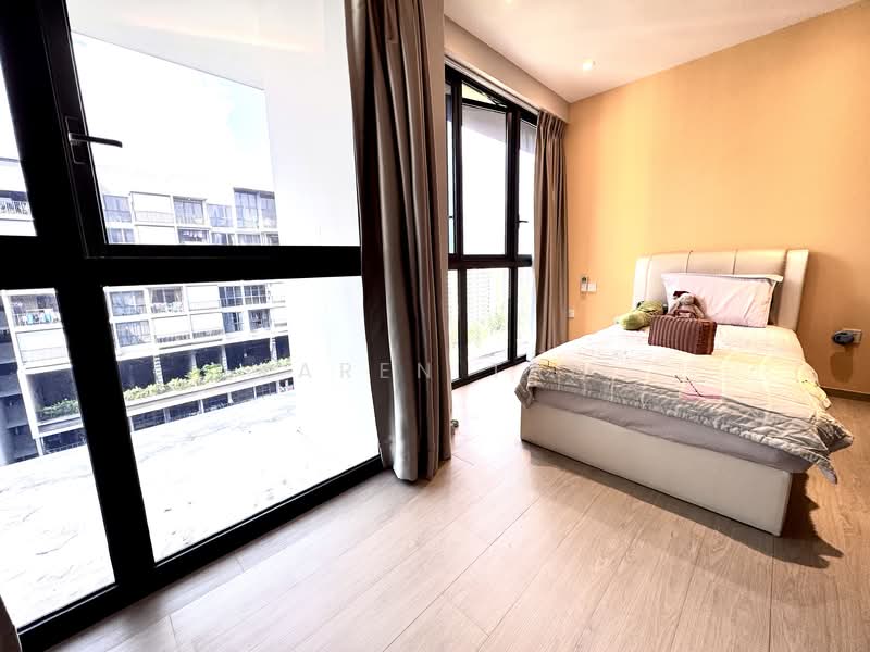 iNz Residence Condominium For Sale at S$ 2,688,888 | PropertyGuru Singapore - Bedroom