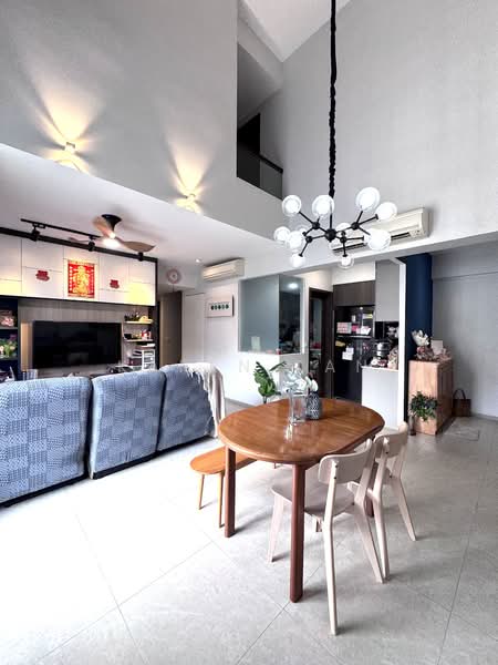 iNz Residence Condominium For Sale at S$ 2,688,888 | PropertyGuru Singapore - Living Room