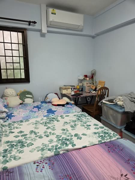 463 Jurong West Street 41, 463 Jurong West Street 41, 3 Bedrooms, 1,001 sqft, HDB Flat For Sale, by Cindy Leong, 500070396 - Bedroom 2 - PropertyGuru.com.sg