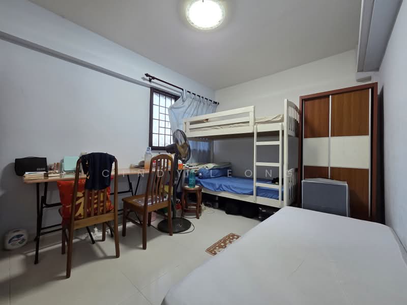 463 Jurong West Street 41, 463 Jurong West Street 41, 3 Bedrooms, 1,001 sqft, HDB Flat For Sale, by Cindy Leong, 500070396 - Bedroom - PropertyGuru.com.sg