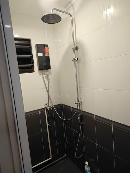 129 Marsiling Rise, 129 Marsiling Rise, Room Rental, 150 sqft, HDB Flat For Rent, by Jia Qi Lee, 500070402 - Bathroom - PropertyGuru.com.sg