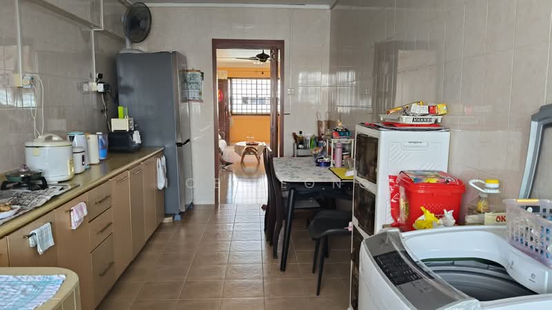 448 Tampines Street 42 HDB Flat For Sale at S$ 640,000 | PropertyGuru Singapore - Kitchen