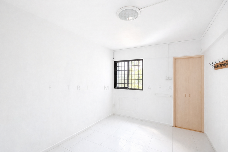 536 Bedok North Street 3 HDB Flat For Sale at S$ 420,000 | PropertyGuru Singapore - Master bedroom
