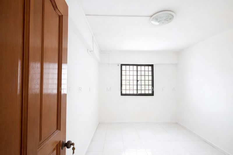 536 Bedok North Street 3 HDB Flat For Sale at S$ 420,000 | PropertyGuru Singapore - Common bedroom