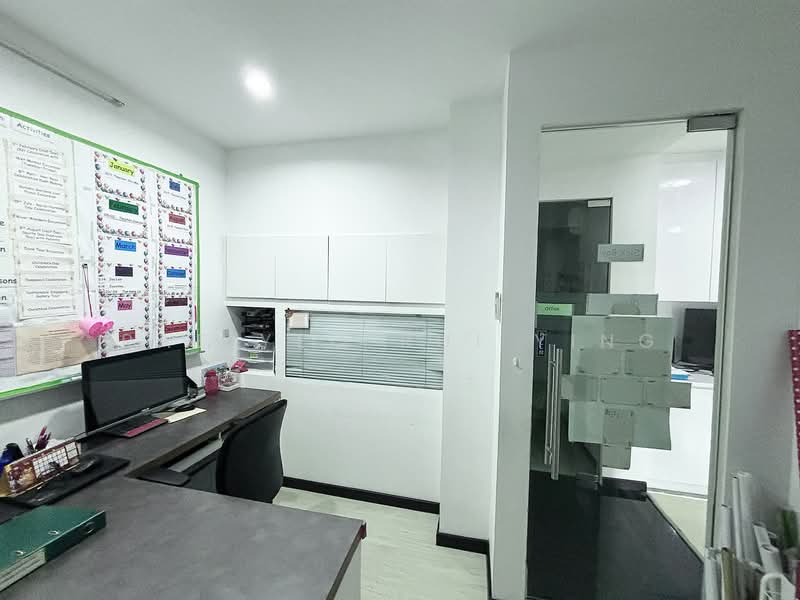 246 Hougang Street 22, Blk 246 Hougang Street 22, 2,153 sqft, Shop / Shophouse For Sale, by Rae Yeo Rui Ying, 500070417 - Level 1 - CommercialGuru.com.sg