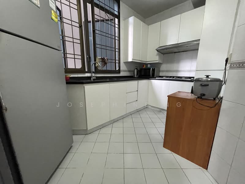 Parc Oasis, 53 Jurong East Avenue 1, Room Rental, 150 sqft, Condominium For Rent, by Josephine Ng, 500070425 - Kitchen - PropertyGuru.com.sg
