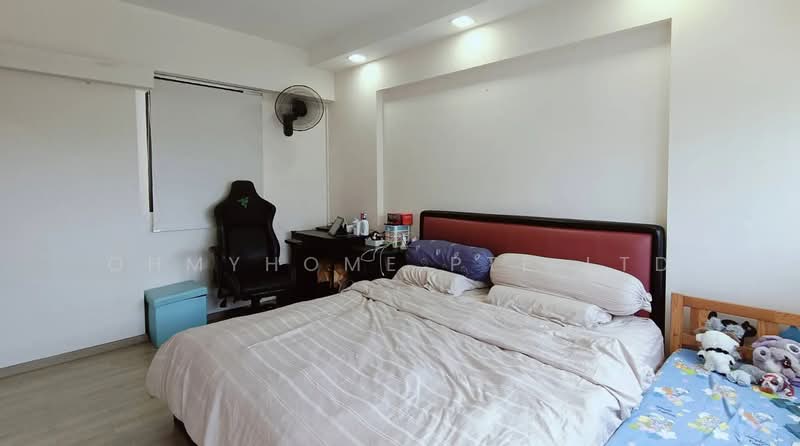 868A Tampines Avenue 8 HDB Flat For Sale at S$ 780,000 | PropertyGuru Singapore - Bedroom