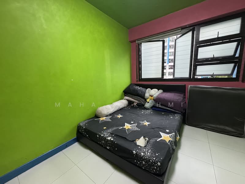 334C Yishun Street 31 HDB Flat For Sale at S$ 690,000 | PropertyGuru Singapore - Bedroom