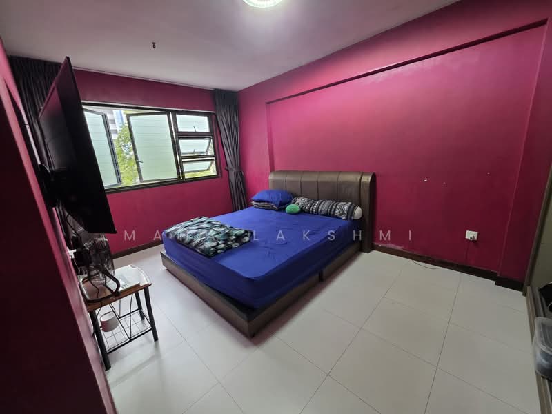 334C Yishun Street 31 HDB Flat For Sale at S$ 690,000 | PropertyGuru Singapore - Bedroom
