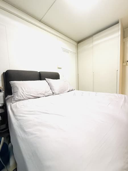 402 Admiralty Link HDB Flat For Sale at S$ 580,000 | PropertyGuru Singapore - Bedroom