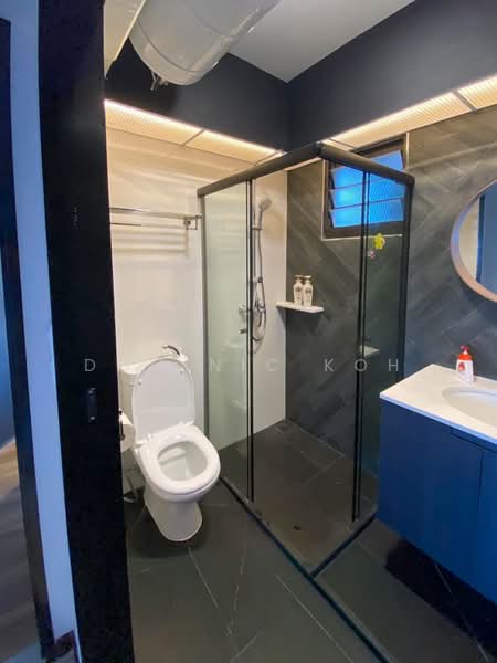 610A Tampines North Drive 1 HDB Flat For Sale at S$ 1,025,000 | PropertyGuru Singapore - Bathroom