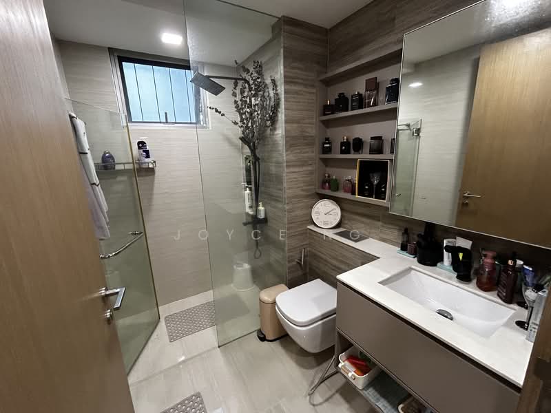 High Park Residences Condominium For Sale at S$ 1,350,000 | PropertyGuru Singapore - Bathroom