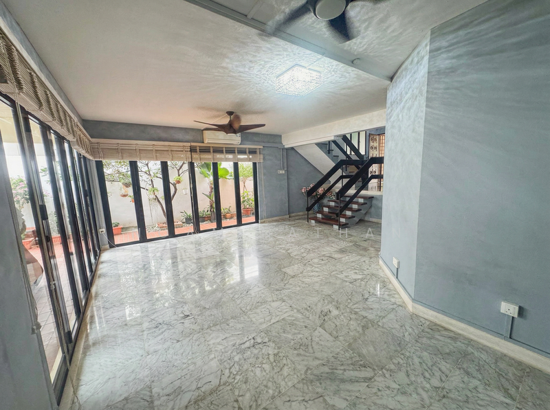 Rare Park-Facing Corner Terrace | West Coast Gardens, West coast, 3 Bedrooms, 3,500 sqft, Corner Terrace For Sale, by Noam Nathan, 500070456 - Living Room - PropertyGuru.com.sg
