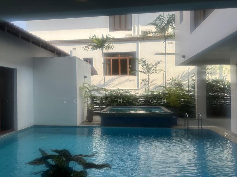 Pinewood Grove Detached House For Sale at S$ 5,488,888 | PropertyGuru Singapore - Exterior