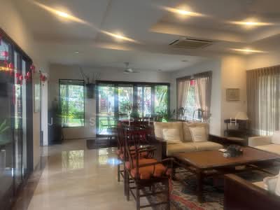 For Sale - Pinewood Grove